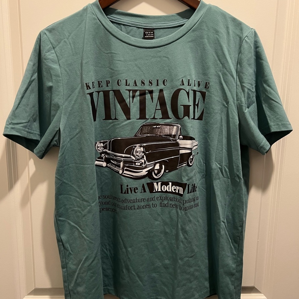 Classic Teal Vintage Graphic T-Shirt
